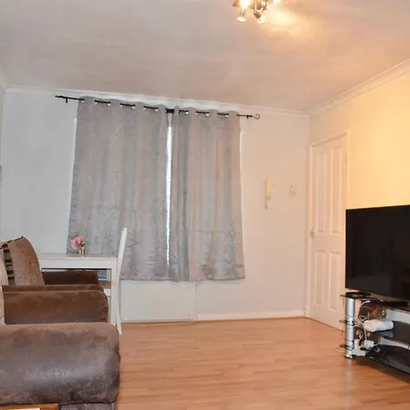 Apartment 2 Bed With Well Equipped Kitchen Perfect For Group Or Family Birmingham
