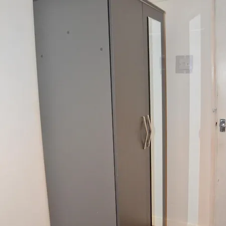 2 Bed With Well Equipped Kitchen Perfect For Group Or Family * Birmingham